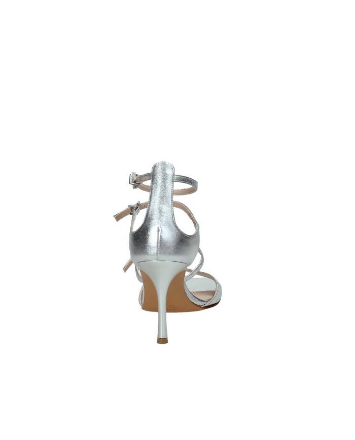 Albano 5372 Sandalo con tallone e tre cinturini in pelle laminata Argento Albano 5372 Sandalo con tallone e tre cinturini in pelle laminata Argento
