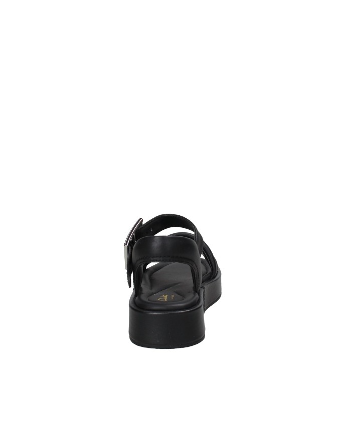 Clarks Alda Strap Sandalo con zeppa piatta in nappa Nero Clarks Alda Strap Sandalo con zeppa piatta in nappa Nero