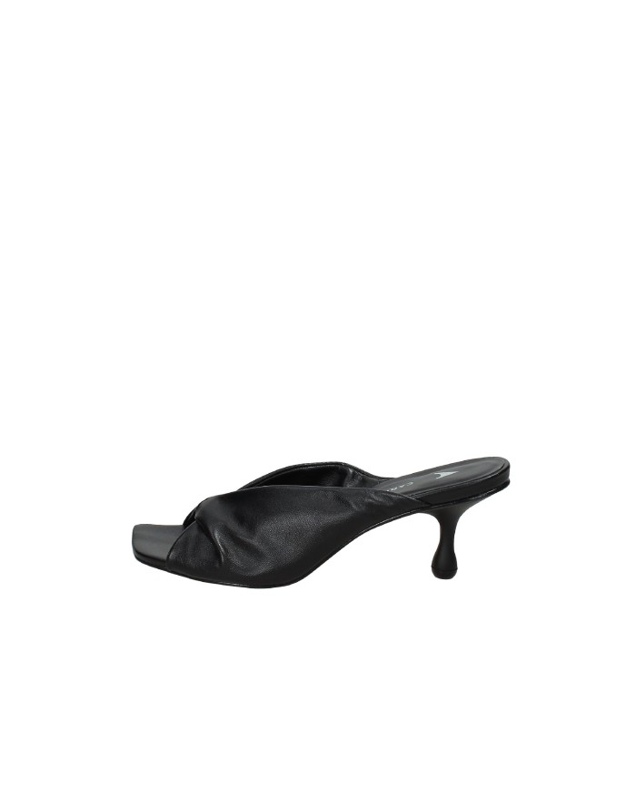 Carrano 799006 Sabot aperto in nappa Nero Carrano 799006 Sabot aperto in nappa Nero