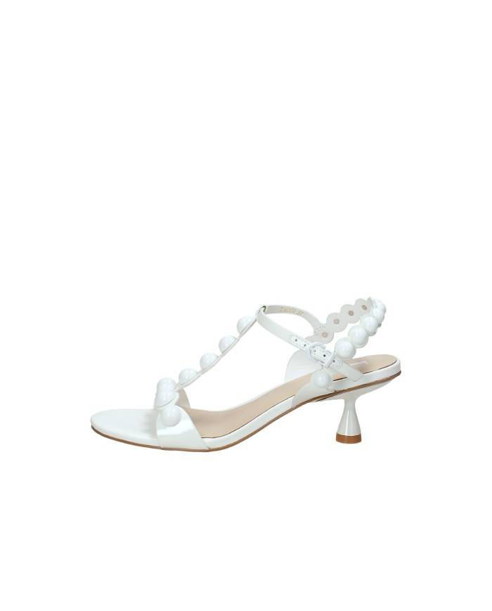 Jeannot 637.Q Sandalo scalzato con borchie tonde in vernice Bianco Jeannot 637.Q Sandalo scalzato con borchie tonde in vernice Bianco