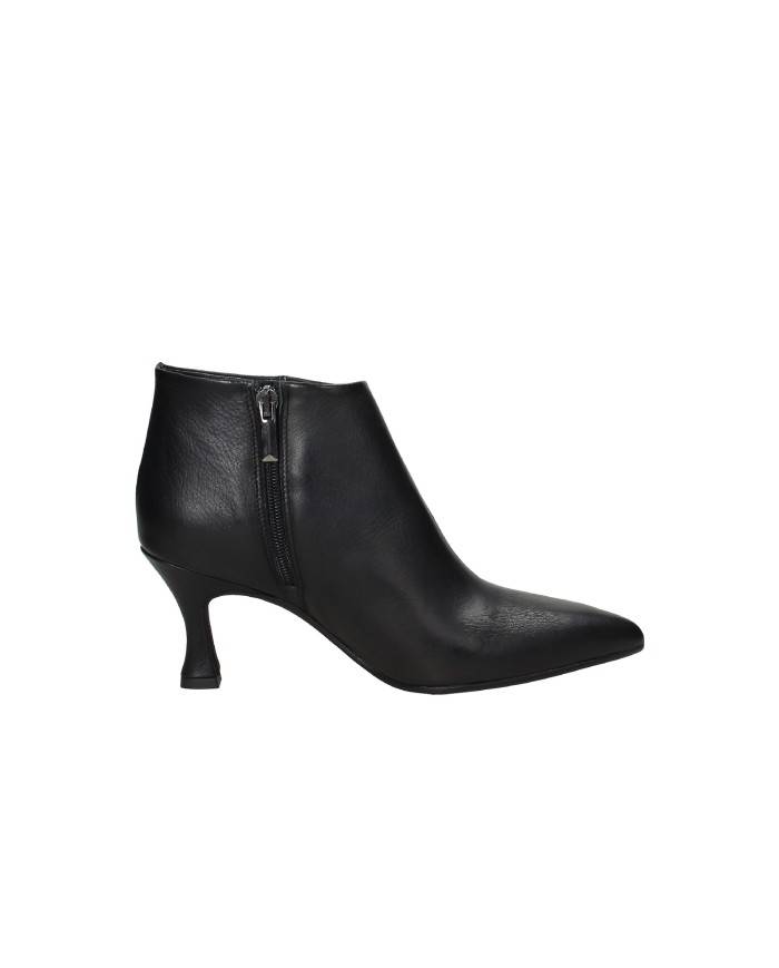 Brera 48510 Tronchetto liscio con zip in nappa Nero Brera 48510 Tronchetto liscio con zip in nappa Nero