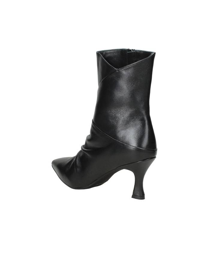 Brera 71510 Tronchetto plissettato con zip in nappa Nero Brera 71510 Tronchetto plissettato con zip in nappa Nero