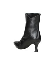 Brera 71510 Tronchetto plissettato con zip in nappa Nero Brera 71510 Tronchetto plissettato con zip in nappa Nero