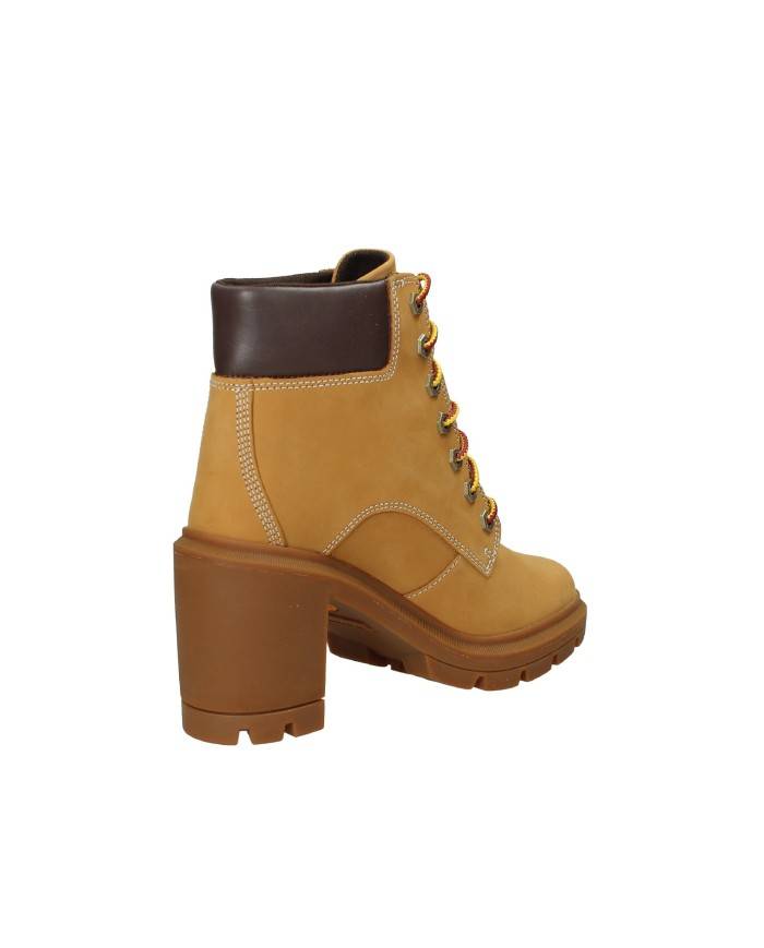 Timberland® alligton.a5y5r Stivaletto carrarmato con tacco in nabuk Premium Leather Giallo Timberland® alligton.a5y5r Stivaletto carrarmato con tacco in nabuk Premium Leather Giallo