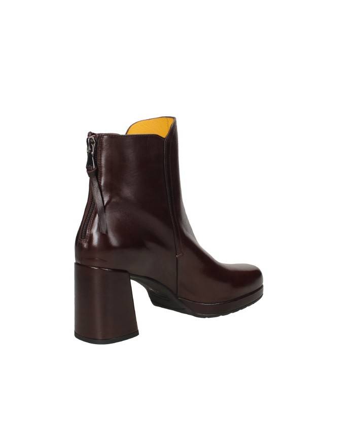 Mara Bini W232145 Tronchetto donna con zip in nappa Testa Moro Mara Bini W232145 Tronchetto donna con zip in nappa Testa Moro