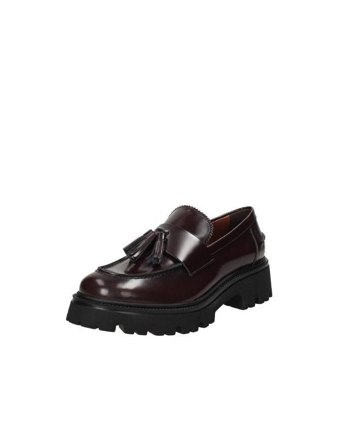 VSL 7630 Mocassino carrarmato in pelle con nappine Bordeaux VSL 7630 Mocassino carrarmato in pelle con nappine Bordeaux