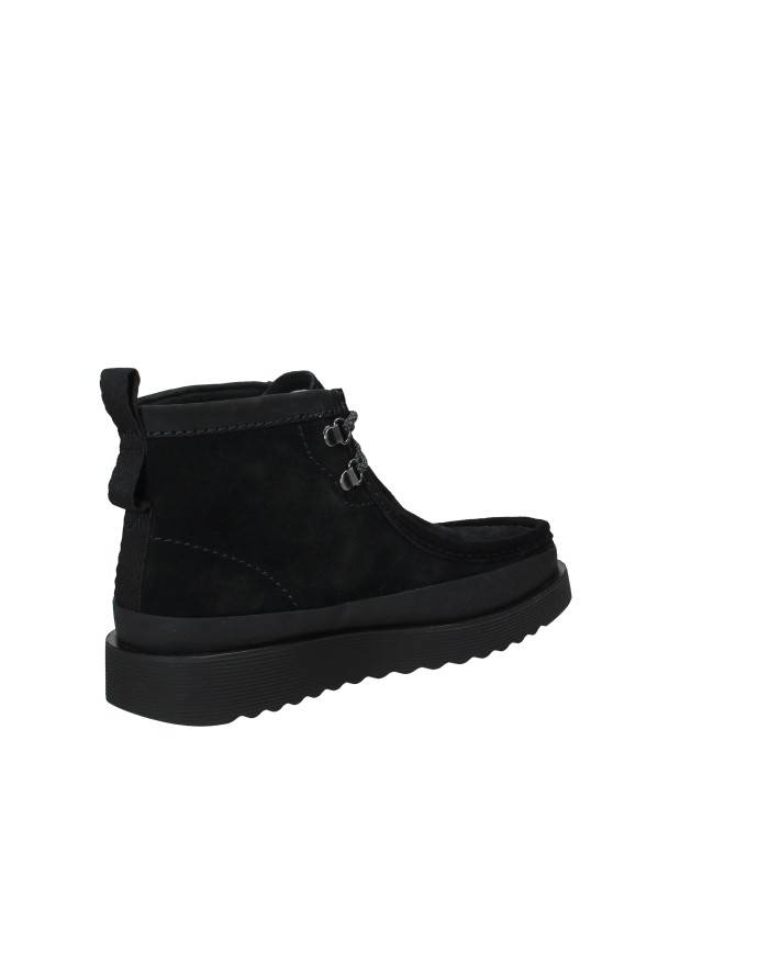 Clarks WallabeeFTR2Hi.26183461 Polacchino allacciato da uomo in pelle scamosciata Nero Clarks WallabeeFTR2Hi.26183461 Polacchino allacciato da uomo in pelle scamosciata Nero