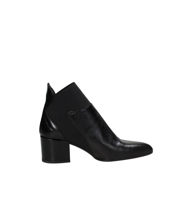 UAU c41 Tronchetto con elastico in pelle Nero