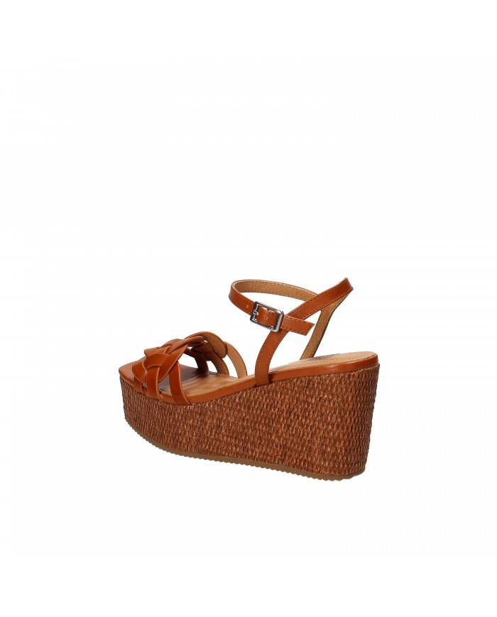 Bibi Lou Sandalo in pelle Tan 869.p11hg Nuova Collezione Bibi Lou Bibi Lou Sandalo in pelle Tan 869.p11hg Nuova Collezione Bibi Lou