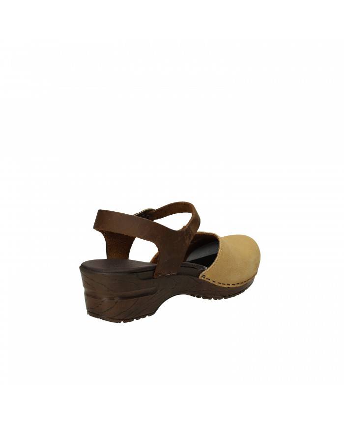 Sanita Zoccolo in nabuk e camoscio Sabbia Sanos Nuova Collezione Sa... Sanita Zoccolo in nabuk e camoscio Sabbia Sanos Nuova Collezione Sa...