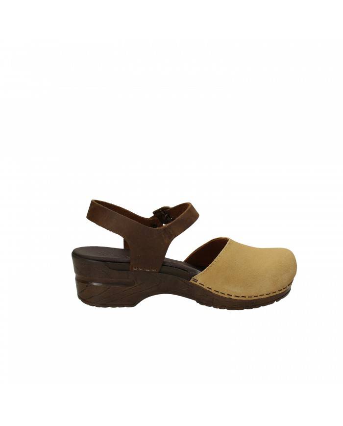 Sanita Zoccolo in nabuk e camoscio Sabbia Sanos Nuova Collezione Sa... Sanita Zoccolo in nabuk e camoscio Sabbia Sanos Nuova Collezione Sa...