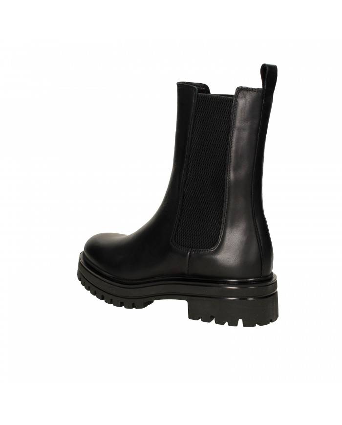 VSL Tronchetto in pelle Nero 7128.G40 Nuova Collezione Momenti VSL Tronchetto in pelle Nero 7128.G40 Nuova Collezione Momenti