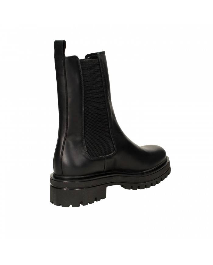 VSL Tronchetto in pelle Nero 7128.G40 Nuova Collezione Momenti VSL Tronchetto in pelle Nero 7128.G40 Nuova Collezione Momenti