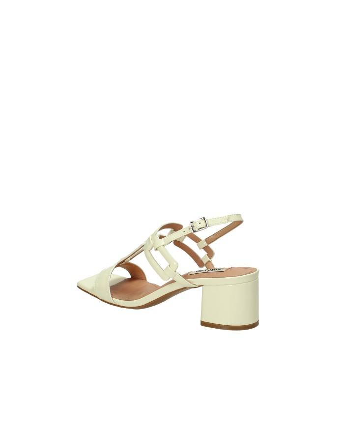 Bibi Lou 753Z21VK Sandalo in vernice Off White Bibi Lou 753Z21VK Sandalo in vernice Off White