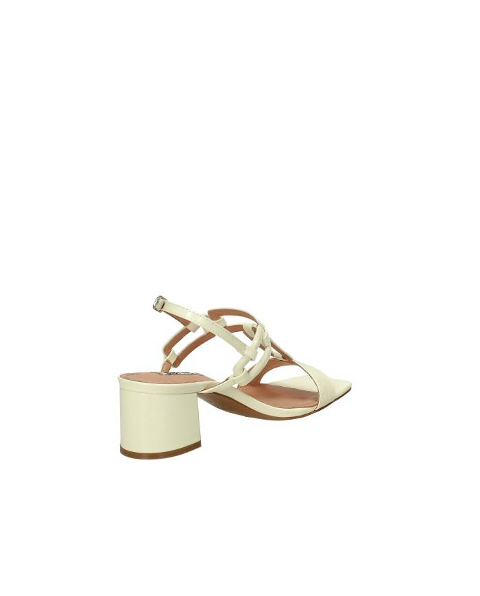 Bibi Lou 753Z21VK Sandalo in vernice Off White Bibi Lou 753Z21VK Sandalo in vernice Off White
