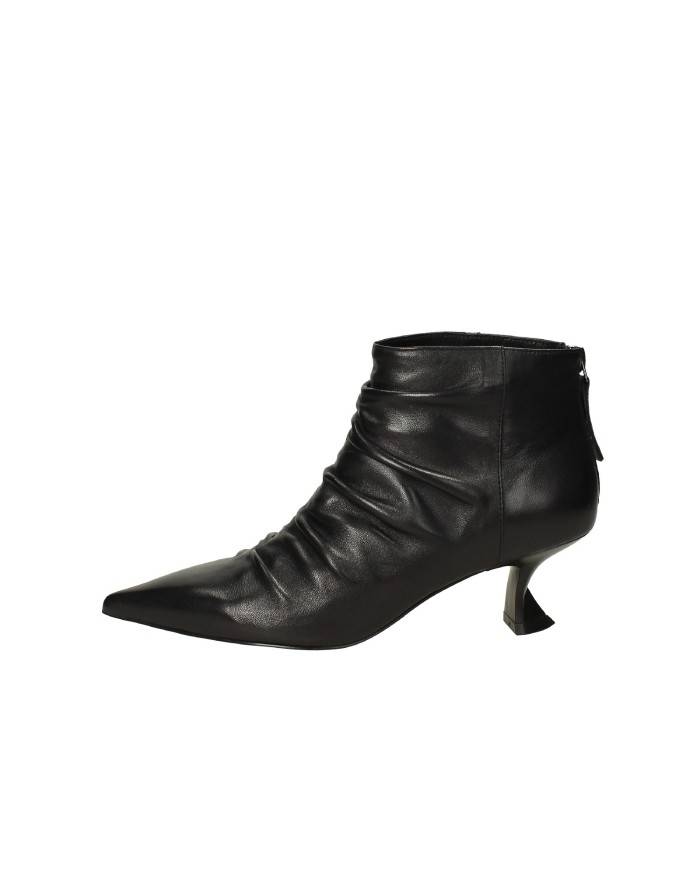 Jeannot 533.A Tronchetto in nappa plissettato Nero