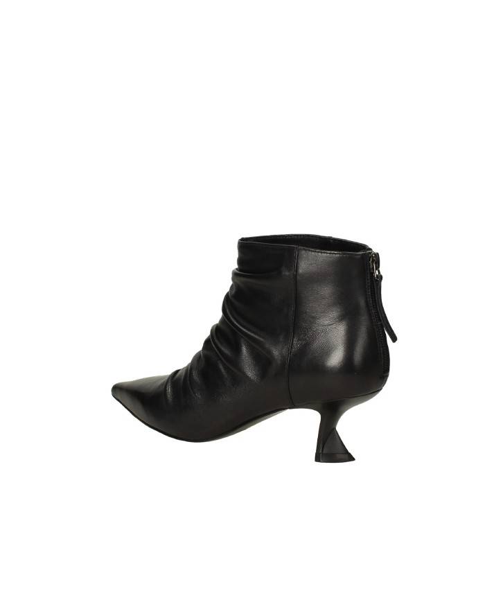 Jeannot 533.A Tronchetto in nappa plissettato Nero