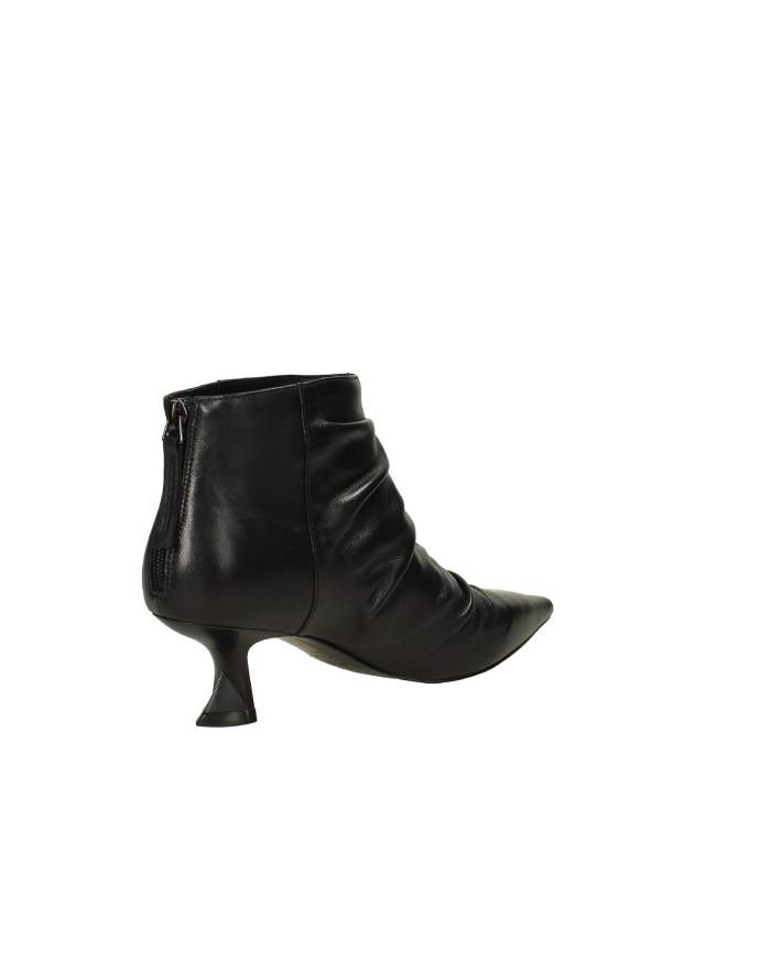 Jeannot 533.A Tronchetto in nappa plissettato Nero