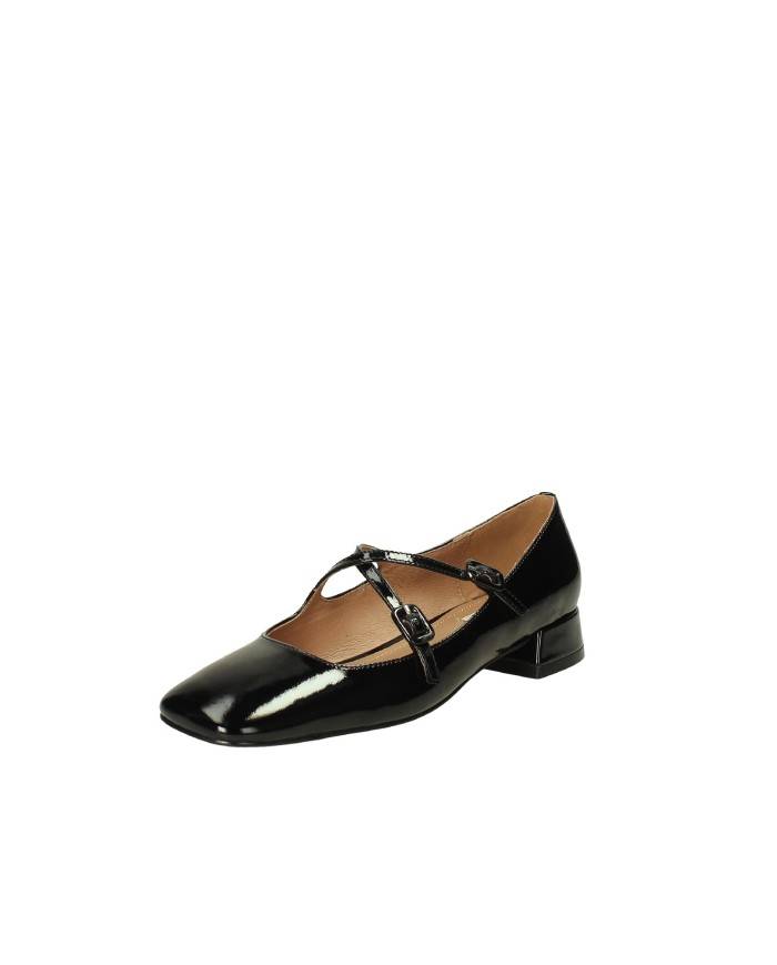 Bibi Lou 630z20vk Ballerina con cinturini a incrocio in vernice Nero Bibi Lou 630z20vk Ballerina con cinturini a incrocio in vernice Nero