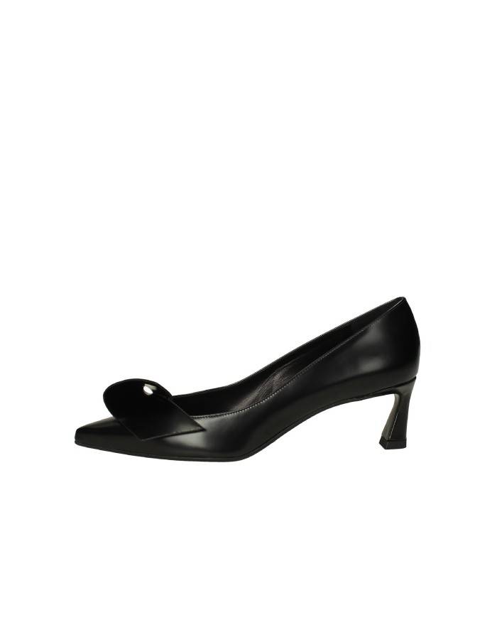 Chantal 2371 Decollété con accessorio scultura in nappa Nero Chantal 2371 Decollété con accessorio scultura in nappa Nero