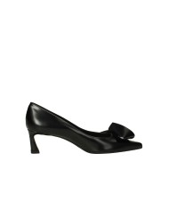 Chantal 2371 Decollété con accessorio scultura in nappa Nero Chantal 2371 Decollété con accessorio scultura in nappa Nero