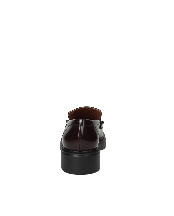 VSL 7709 Mocassino con borchie in pelle lucida Testa Moro