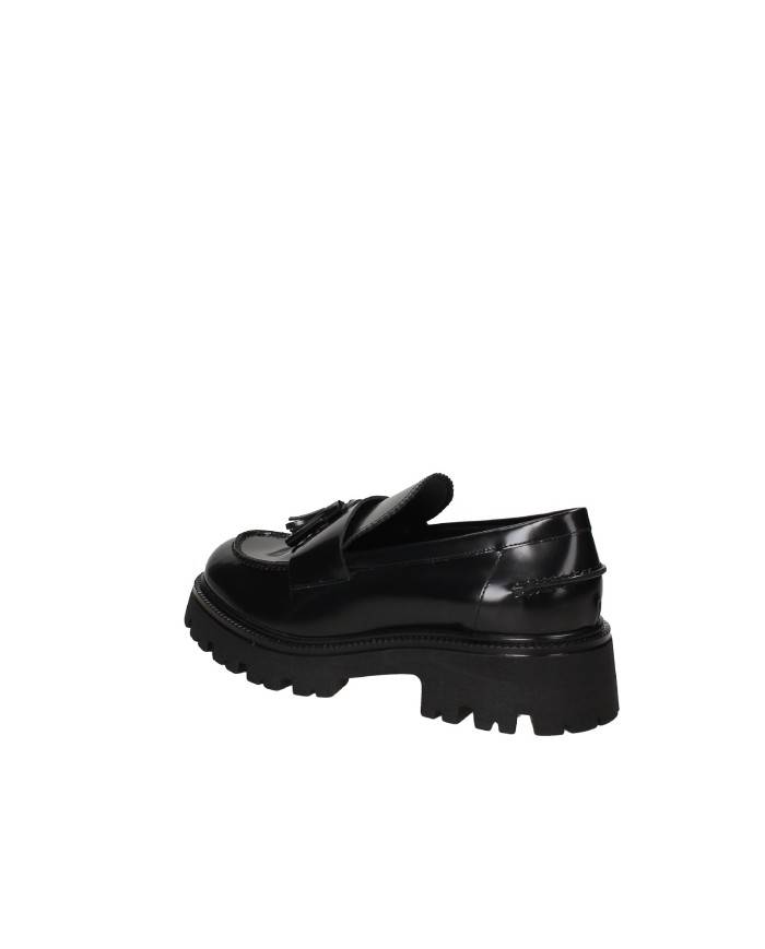 VSL 7630 Mocassino carrarmato in pelle con nappine Nero VSL 7630 Mocassino carrarmato in pelle con nappine Nero
