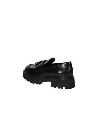 VSL 7630 Mocassino carrarmato in pelle con nappine Nero VSL 7630 Mocassino carrarmato in pelle con nappine Nero