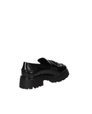VSL 7630 Mocassino carrarmato in pelle con nappine Nero VSL 7630 Mocassino carrarmato in pelle con nappine Nero