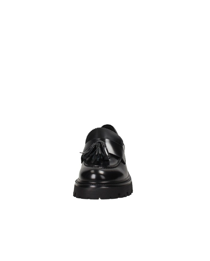 VSL 7630 Mocassino carrarmato in pelle con nappine Nero VSL 7630 Mocassino carrarmato in pelle con nappine Nero