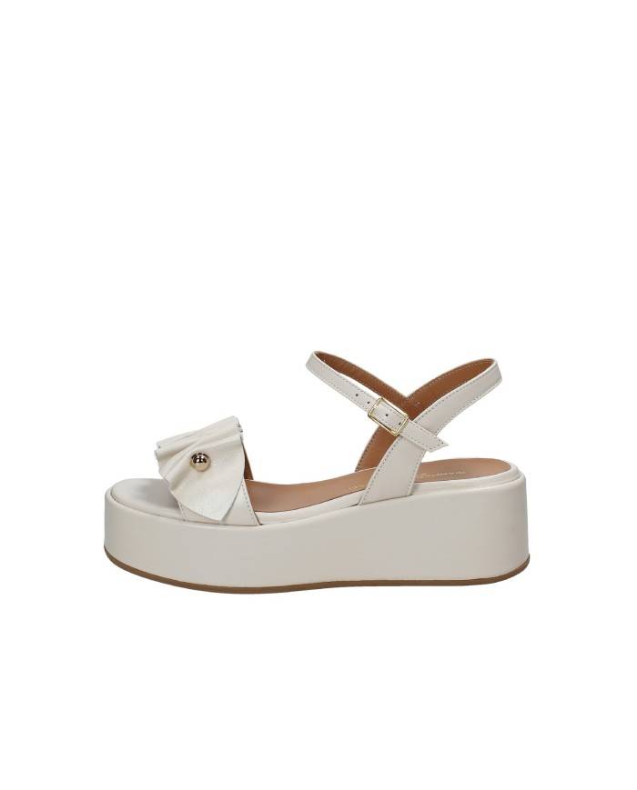 Gianmarco Sorelli 2214 Sandalo con zeppa e rouches in pelle Off White Gianmarco Sorelli 2214 Sandalo con zeppa e rouches in pelle Off White
