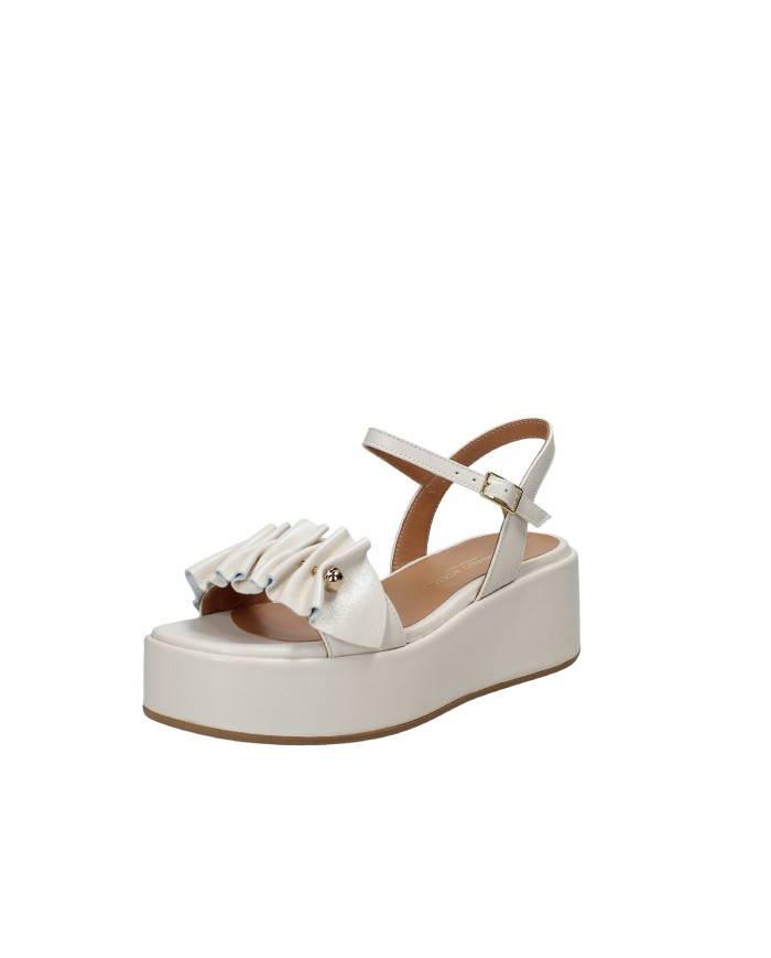 Gianmarco Sorelli 2214 Sandalo con zeppa e rouches in pelle Off White Gianmarco Sorelli 2214 Sandalo con zeppa e rouches in pelle Off White