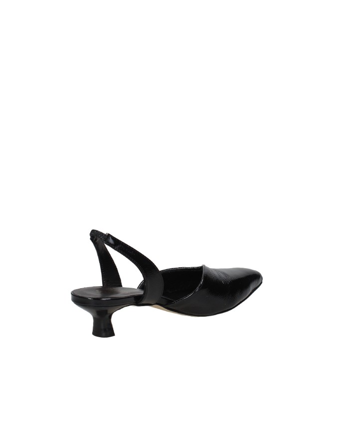 L'Arianna CH2533 Décolleté slingback in vernice Nero L'Arianna CH2533 Décolleté slingback in vernice Nero